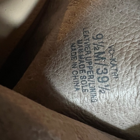 Block Heel Sandels By Vince Camuto Size: 9 - Picture 5 of 6